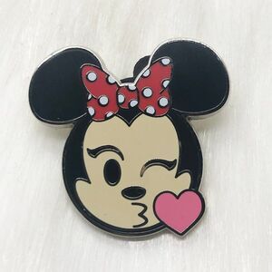 🔮 5/$25 Disney Minnie‎ Mouse Kiss Emoji Pin